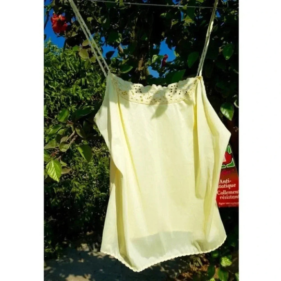Vintage - NWT Yellow Scalloped Trim Floral Camisole - Picture 4 of 8